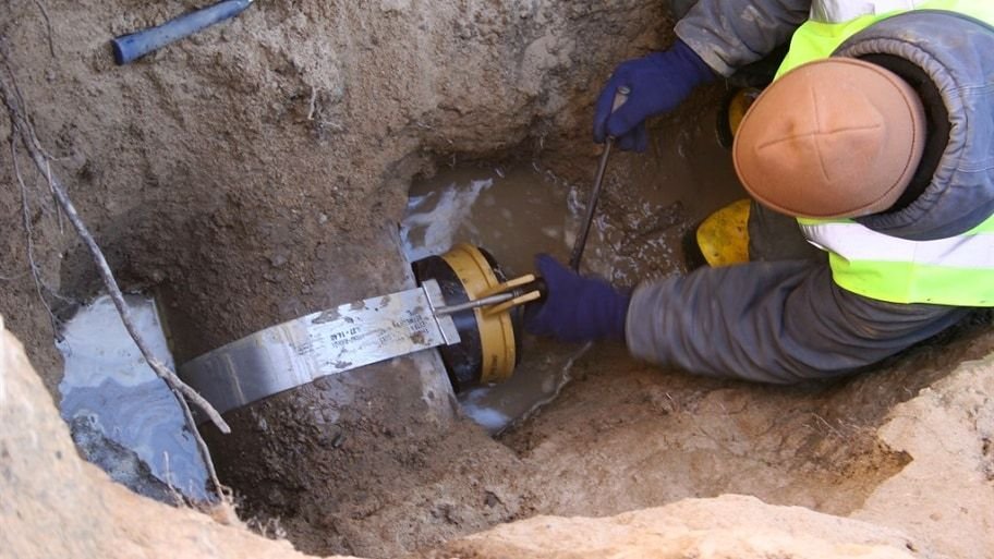Damaged pipe found before a commercial sewer line repair
