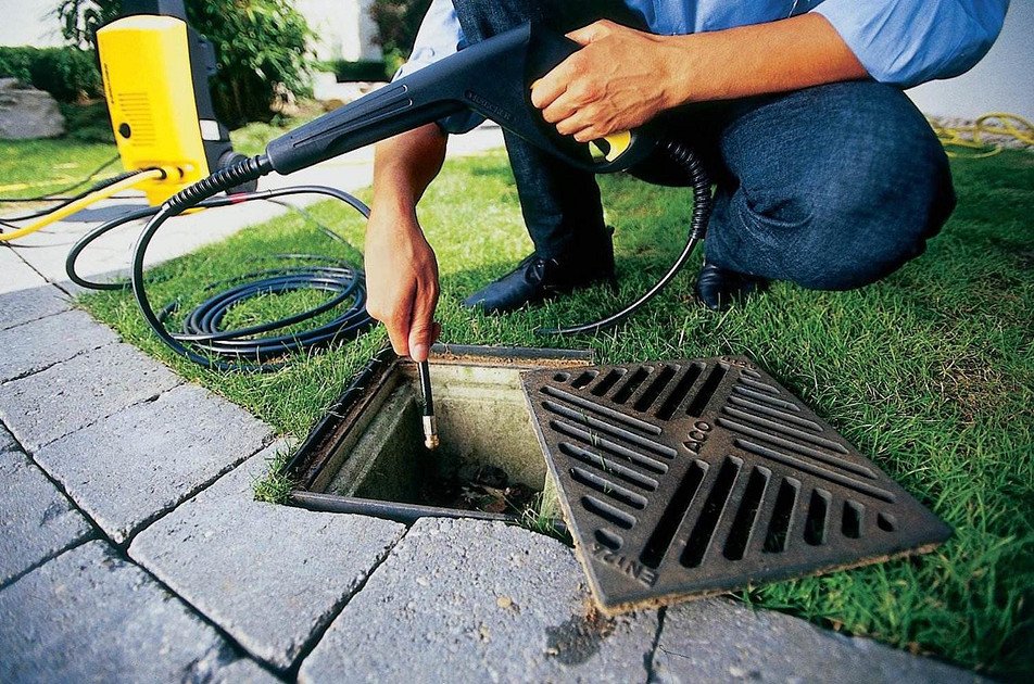 Sewer Drain Cleaning Basics: A Homeowner’s Guide to Sewer Line Cleaning